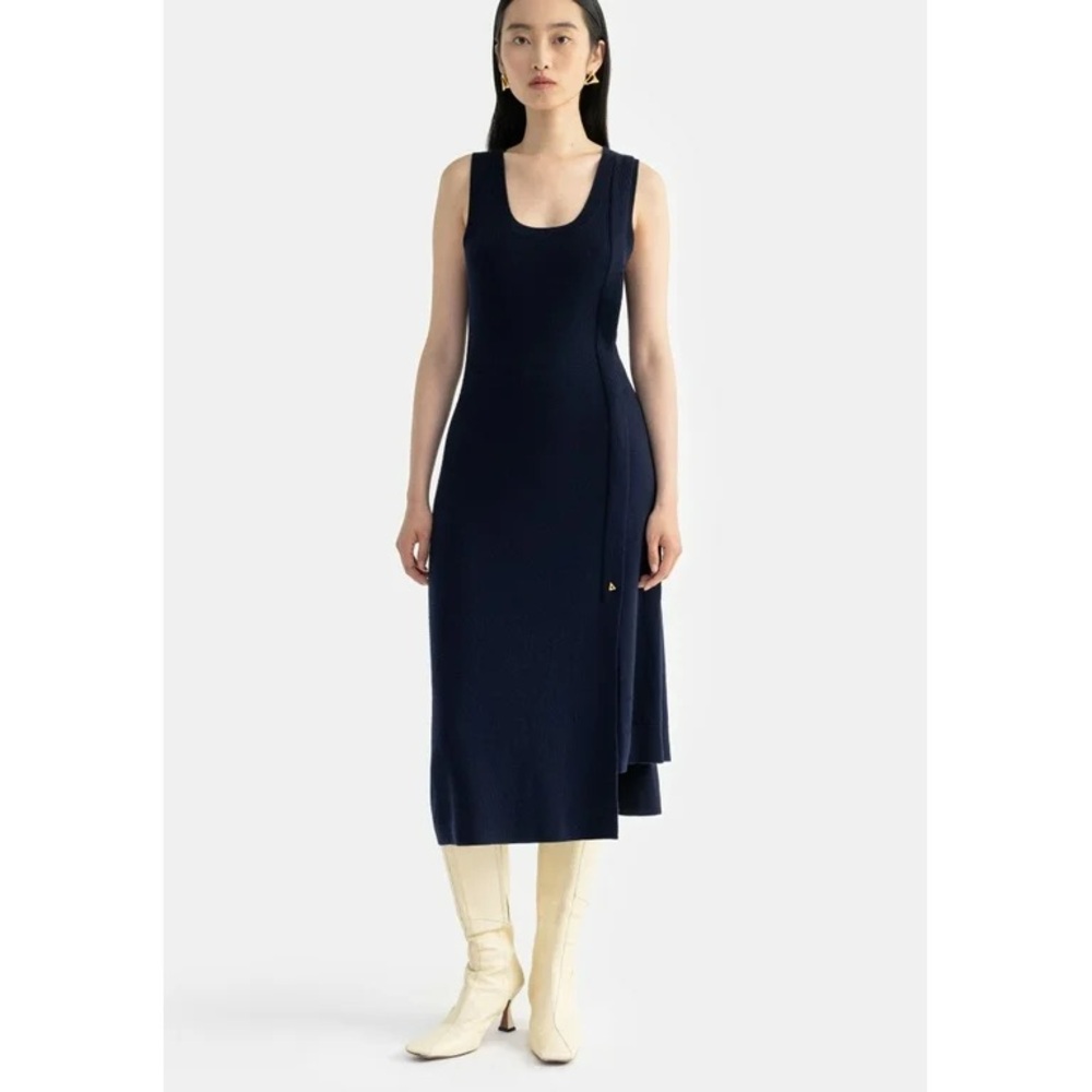 Aeron 100% wool dress - Picture 2 of 6